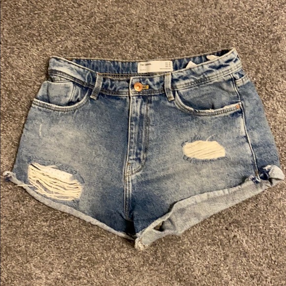 SOLD ZARA High-waisted Jean Shorts - Picture 1 of 3